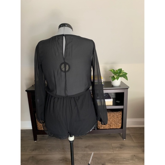 Romper - Picture 2 of 4